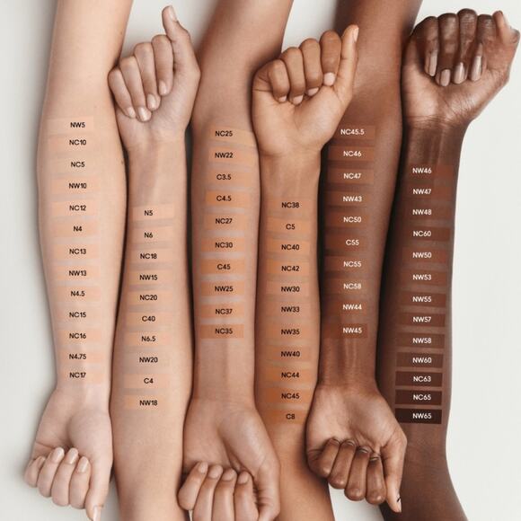 NC38 MAC Cosmetics Studio Fix SPF15 24Hr Matte Foundation Oil Control Brand New - Picture 7 of 14